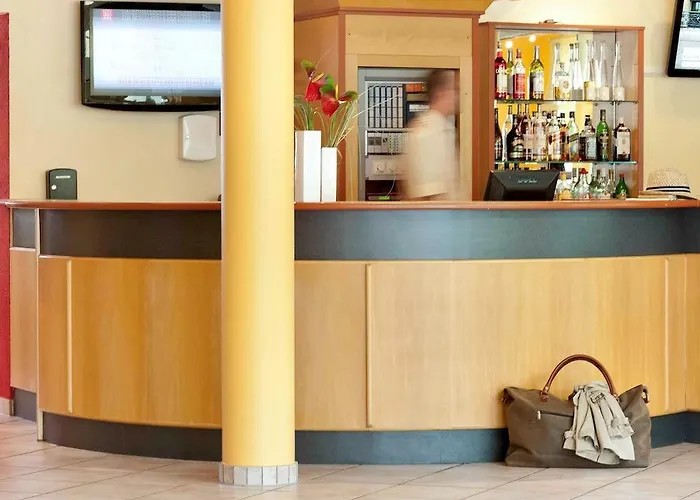 Ibis Koeln 酒店 2*